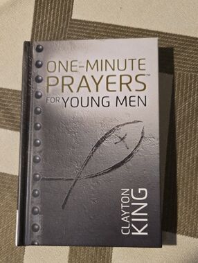 One-Minute Prayers for Young Men by - Gray Hardcover